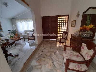 Casa de 5 alcobas en venta en Las Mercedes, Palmira, 350 m² · foto 2 de 20