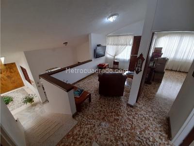 Casa de 5 alcobas en venta en Las Mercedes, Palmira, 350 m² · foto 14 de 20