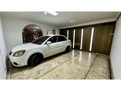 Casa de 5 alcobas en venta en Las Flores, Palmira, 300 m² · foto 4 de 20