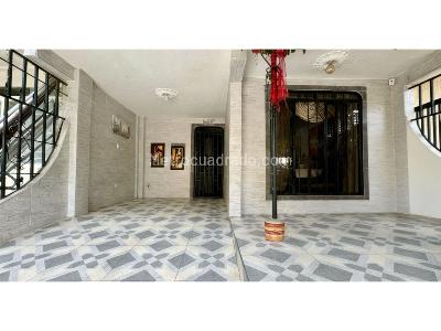 Casa de 4 alcobas en venta en Poblado Comfaunion, Palmira, 173 m² · foto 2 de 18