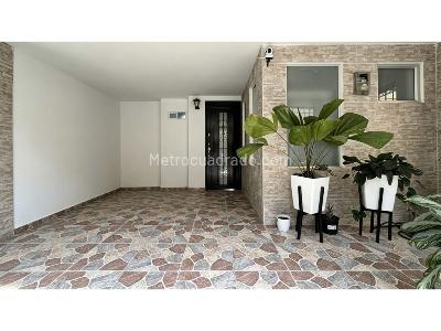Casa de 4 alcobas en venta en Barrio Bosque De Versalles, Palmira, 230 m² · foto 2 de 20