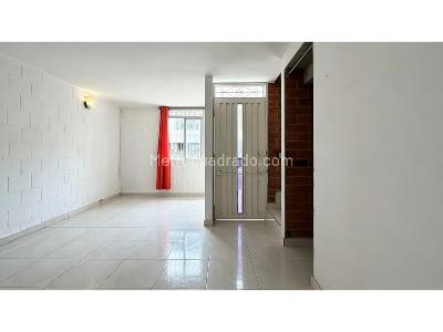 Casa de 3 alcobas en venta en Barrio Guayacanes Del Sembrador, Palmira, 105 m² · foto 3 de 15