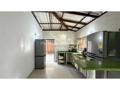 Casa de 4 alcobas en venta en El Bolo, Palmira, 507 m² · foto 4 de 13