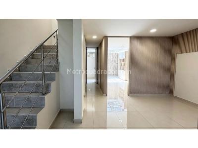 Casa de 3 alcobas en venta en Barrio Plaza Campestre, Palmira, 110 m² · foto 2 de 15