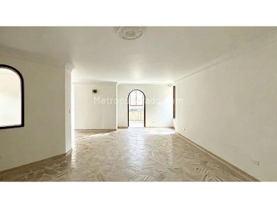 Apartamento de 3 alcobas en venta en Las Mercedes, Palmira, 107 m² · foto 2 de 15