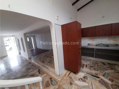 Casa de 5 alcobas en venta en El Prado, Palmira, 180 m² · foto 2 de 15