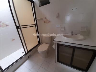 Casa de 5 alcobas en venta en El Prado, Palmira, 180 m² · foto 13 de 15