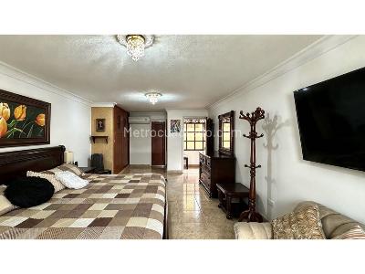 Casa de 4 alcobas en venta en Las Mercedes, Palmira, 340 m² · foto 8 de 16