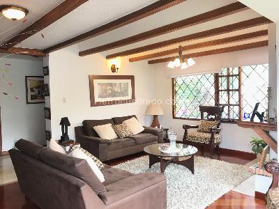 Casa de 4 alcobas en venta en Ilarco Puente Largo, Bogotá, 319 m² · foto 2 de 20