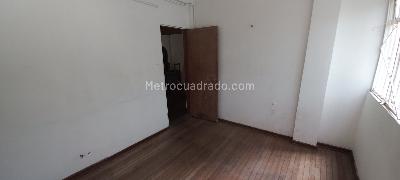 Casa de 5 alcobas en venta en Centro Las Nieves, Bogotá, 800 m² · foto 7 de 19