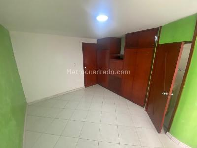 Casa de 5 alcobas en venta en La Española, Bogotá, 170 m² · foto 10 de 20