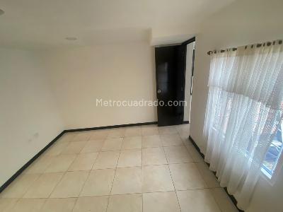 Casa de 5 alcobas en venta en La Española, Bogotá, 170 m² · foto 14 de 20