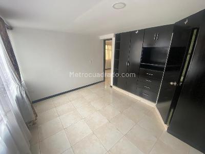 Casa de 5 alcobas en venta en La Española, Bogotá, 170 m² · foto 16 de 20