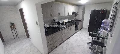 Casa de 5 alcobas en venta en Olaya, Bogotá, 390 m² · foto 7 de 20