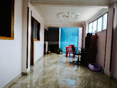 Casa de 5 alcobas en venta en Modelo Norte, Bogotá, 294 m² · foto 12 de 20