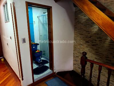 Casa de 5 alcobas en venta en Modelo Norte, Bogotá, 294 m² · foto 18 de 20