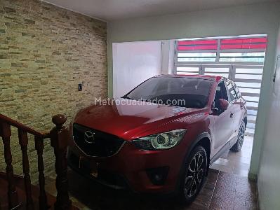 Casa de 5 alcobas en venta en Modelo Norte, Bogotá, 294 m² · foto 4 de 20
