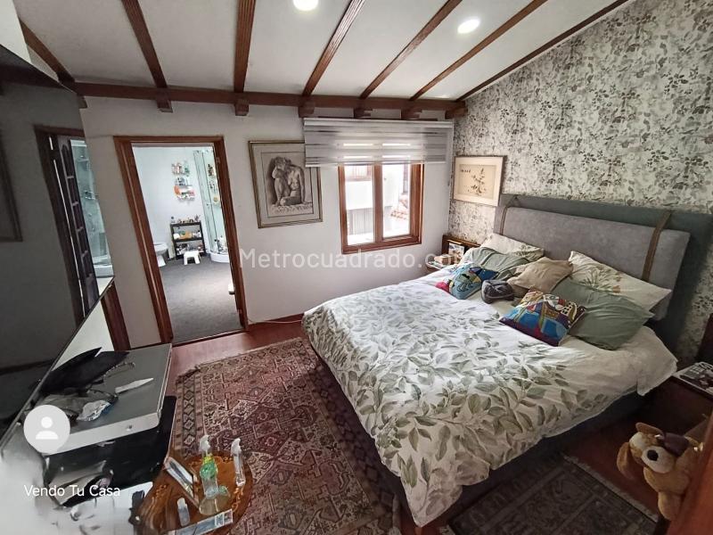 Casa – Bogotá, Barrio La Carolina, Localidad Usaquén - Más