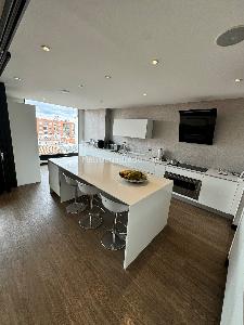 Apartamento de 3 alcobas en venta en Santa Paula, Bogotá, 320 m² · foto 3 de 19
