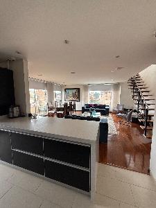 Apartamento de 3 alcobas en venta en Santa Barbara Occidental, Bogotá, 165 m² · foto 8 de 20
