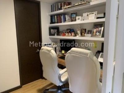 Apartamento de 3 alcobas en venta en Cedritos, Bogotá, 122 m² · foto 2 de 20