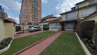 Casa de 4 alcobas en venta en Colina Campestre, Bogotá, 296 m² · foto 2 de 20