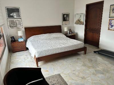 Apartamento de 3 alcobas en venta en Juanambu, Cali, 237 m² · foto 12 de 19