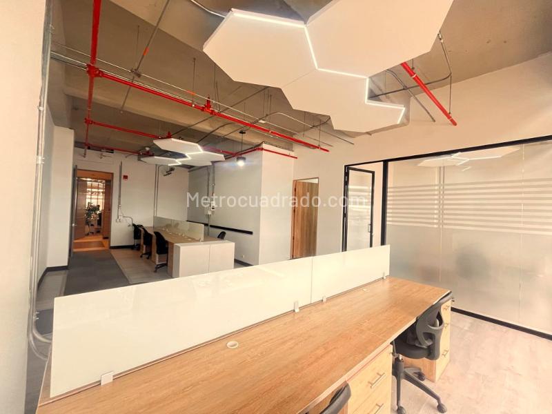 Oficina en Arriendo, Pontevedra, Bogotá D.C. - Más