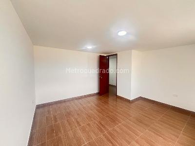 Casa de 5 alcobas en arriendo en Estoril, Bogotá, 434 m² · foto 12 de 20