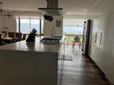 Apartamento de 3 alcobas en venta en Lindaraja, Bogotá, 193 m² · foto 6 de 20