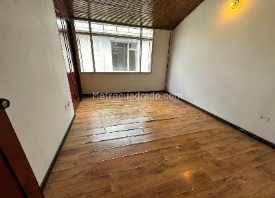 Casa de 5 alcobas en venta en Salitre Greco, Bogotá, 563 m² · foto 13 de 20