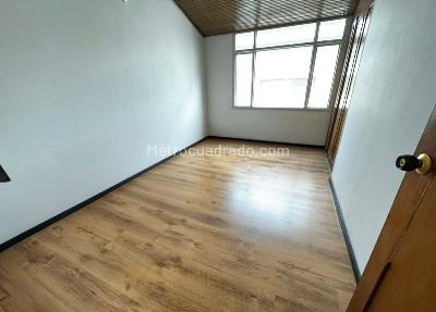 Casa de 5 alcobas en venta en Salitre Greco, Bogotá, 563 m² · foto 17 de 20