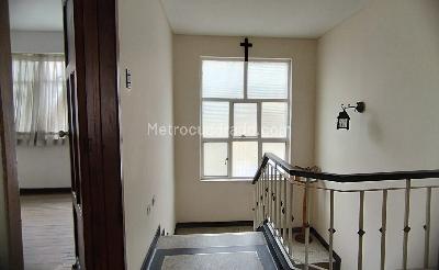 Casa de 5 alcobas en venta en Salazar Gomez, Bogotá, 262 m² · foto 9 de 14