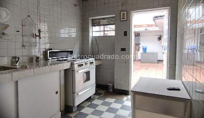 Casa de 5 alcobas en venta en Salazar Gomez, Bogotá, 262 m² · foto 6 de 14