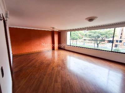 Apartamento en venta en Santa Barbara Central, Bogotá · foto 2 de 19