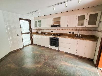 Apartamento en venta en Santa Barbara Central, Bogotá · foto 5 de 19