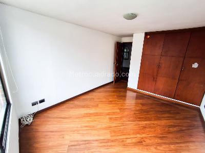 Apartamento en venta en Santa Barbara Central, Bogotá · foto 7 de 19