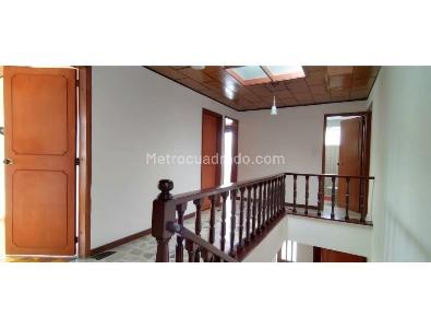 Casa de 5 alcobas en venta en Salitre Greco, Bogotá, 286 m² · foto 7 de 19
