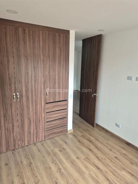 Piso – Bogotá, Localidad Usaquén - Más
