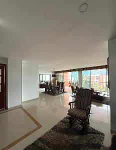 Apartamento de 3 alcobas en venta en La Pola, Ibagué, 188 m² · foto 4 de 19