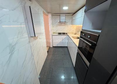 Apartamento de 3 alcobas en venta en Cedritos, Bogotá, 110 m² · foto 6 de 15