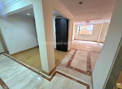 Apartamento de 3 alcobas en venta en Cedritos, Bogotá, 110 m² · foto 4 de 15