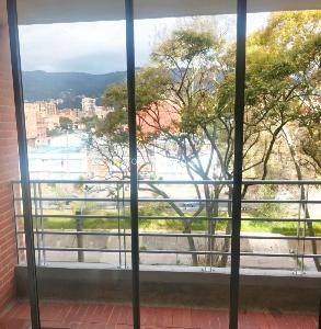 Apartamento de 3 alcobas en venta en Contador Cedritos, Bogotá, 121 m² · foto 3 de 14