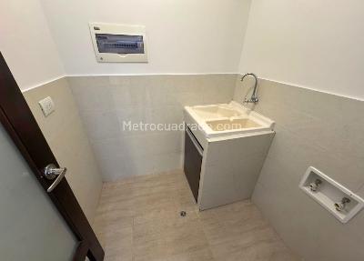 Apartamento de 1 alcoba en venta en Lisboa Cedritos, Bogotá, 102 m² · foto 13 de 15