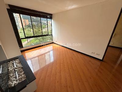 Apartamento de 1 alcoba en venta en Lisboa Cedritos, Bogotá, 102 m² · foto 2 de 15