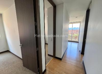 Apartamento en venta en Ciudad Salitre, Bogotá · foto 10 de 19