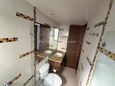 Apartamento de 3 alcobas en venta en La Esperanza Modelia, Bogotá, 88 m² · foto 8 de 8