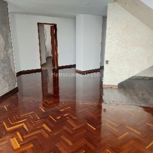 Apartamento de 4 alcobas en venta en Bella Suiza, Bogotá, 211 m² · foto 7 de 20