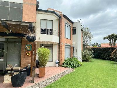 Casa de 4 alcobas en venta en Chía, 1500 m² · foto 2 de 20