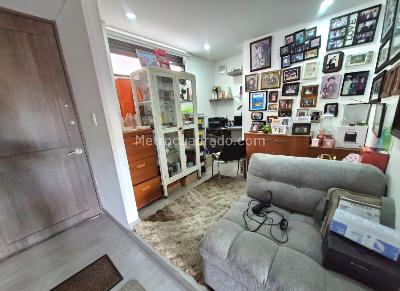 Apartamento de 2 alcobas en venta en Cedritos, Bogotá, 90 m² · foto 2 de 19